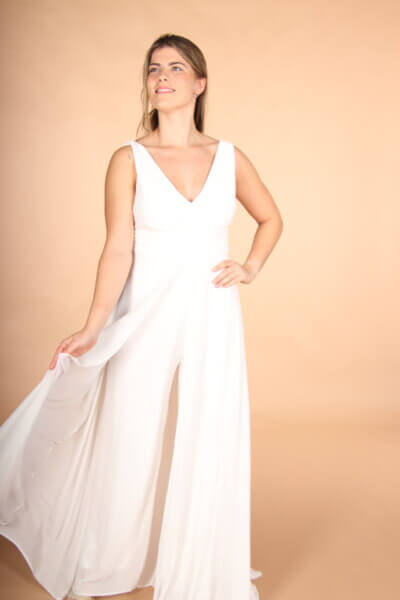 Alternative view of Esika wit