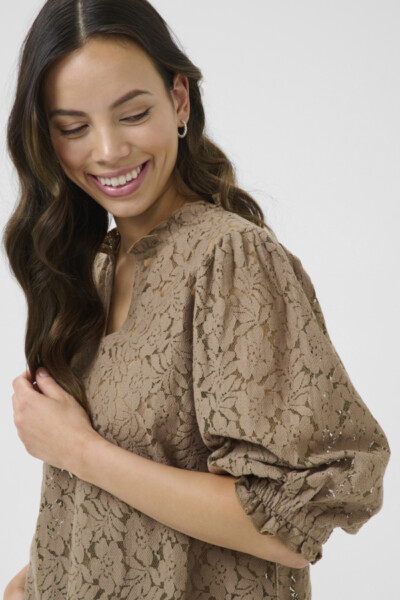 Alternative view of Gaspy beige