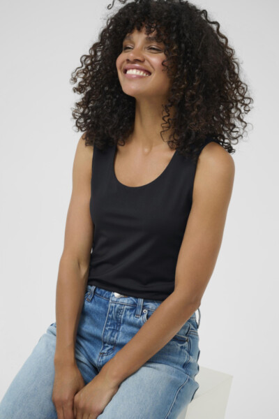 Karinna zwart
