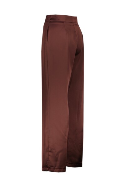 Alternative view of Salby bordeaux