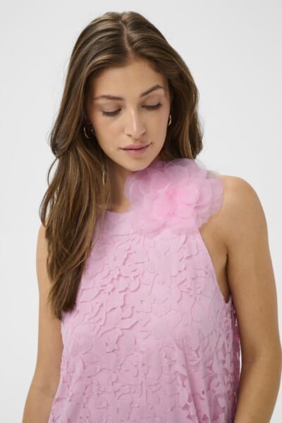 Alternative view of Gessica